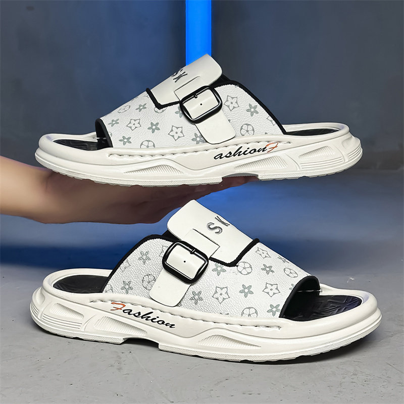 Summer New Men's Slippers 2026 Fashionable Printed Design Non slip Soft Bottom Wear resistant Outdoor Leisure Beach Cool Slippers Size 39-44 Free