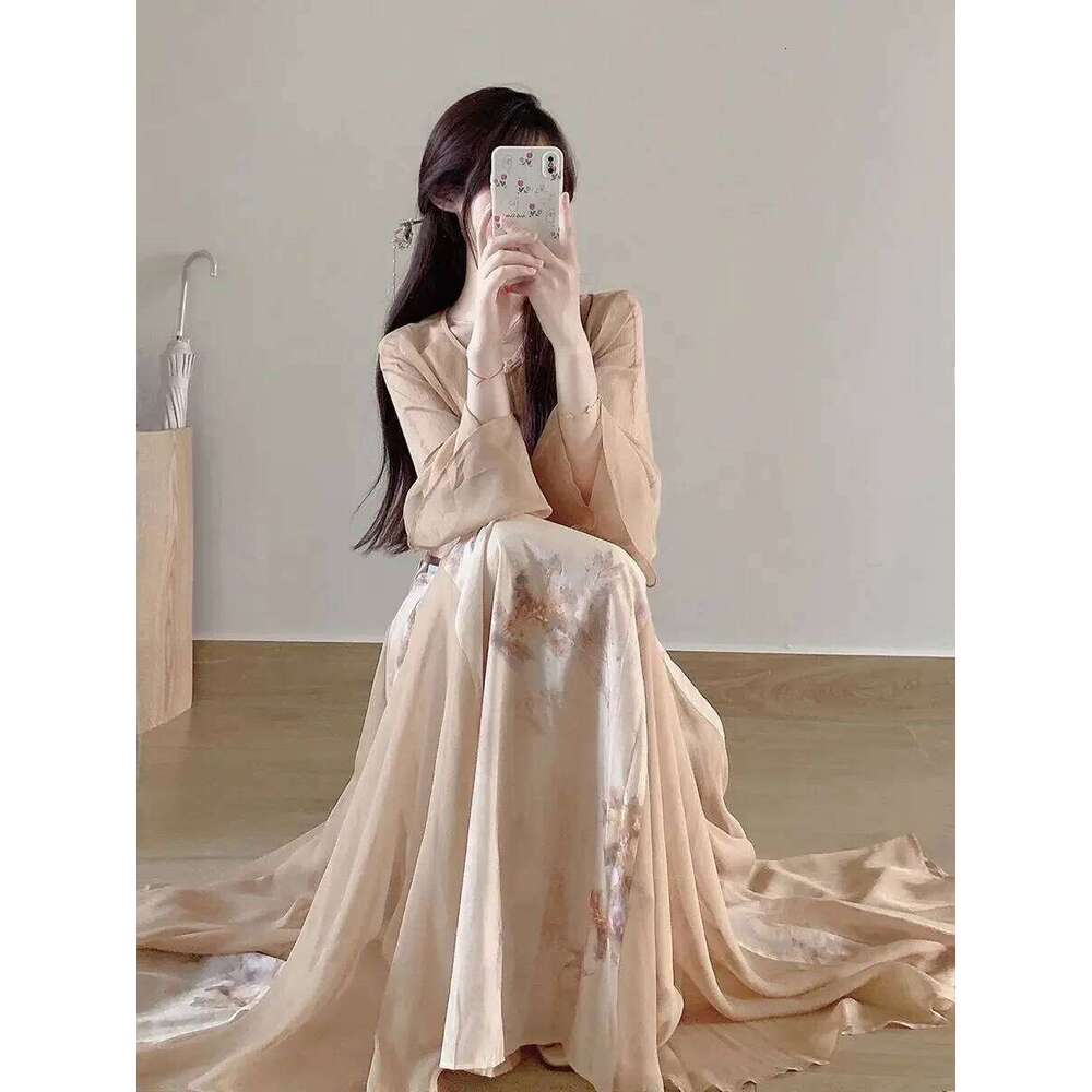 Women Khaki Cheongsam High Quality Vintage Slim Elegant Show Costumes 2 Piece Sexy Halter Dress With Coat Qipao Set MAKOUFEI