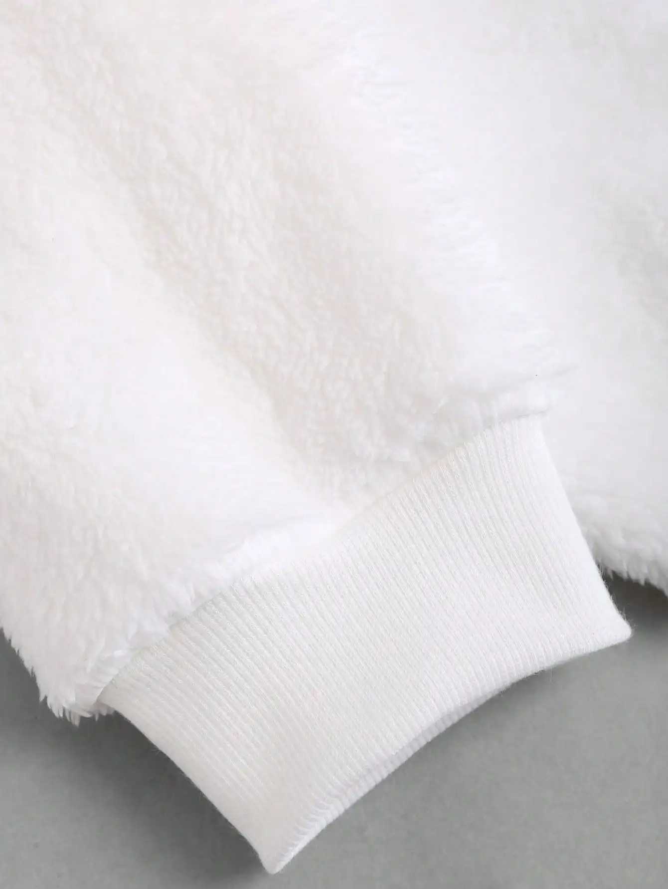 Fashionable and Stylish Short Coat with Water-Sheened Fur and Ribbed HemT260328