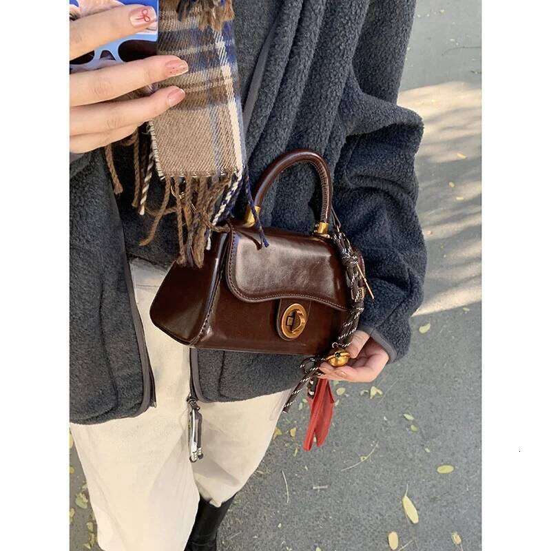 Retro Sle Women S Crossbody Faionable Versatile Small Square Multi Functional Single Oulder Slant Bag For Commu QIBALIANGPIN