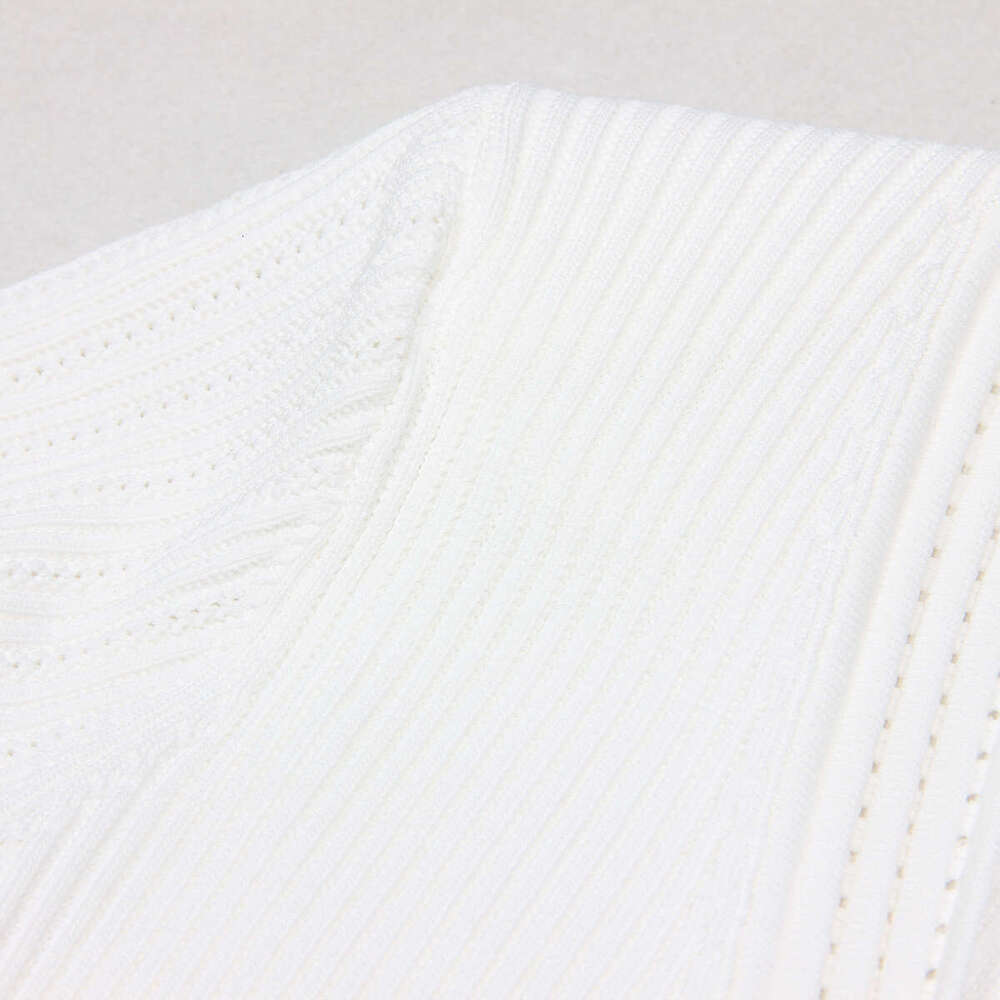 Spring and Autumn New Designer European and American Fashion High f23 Quality Knitted V-neck Slimming Women's Short sleeved Dress
