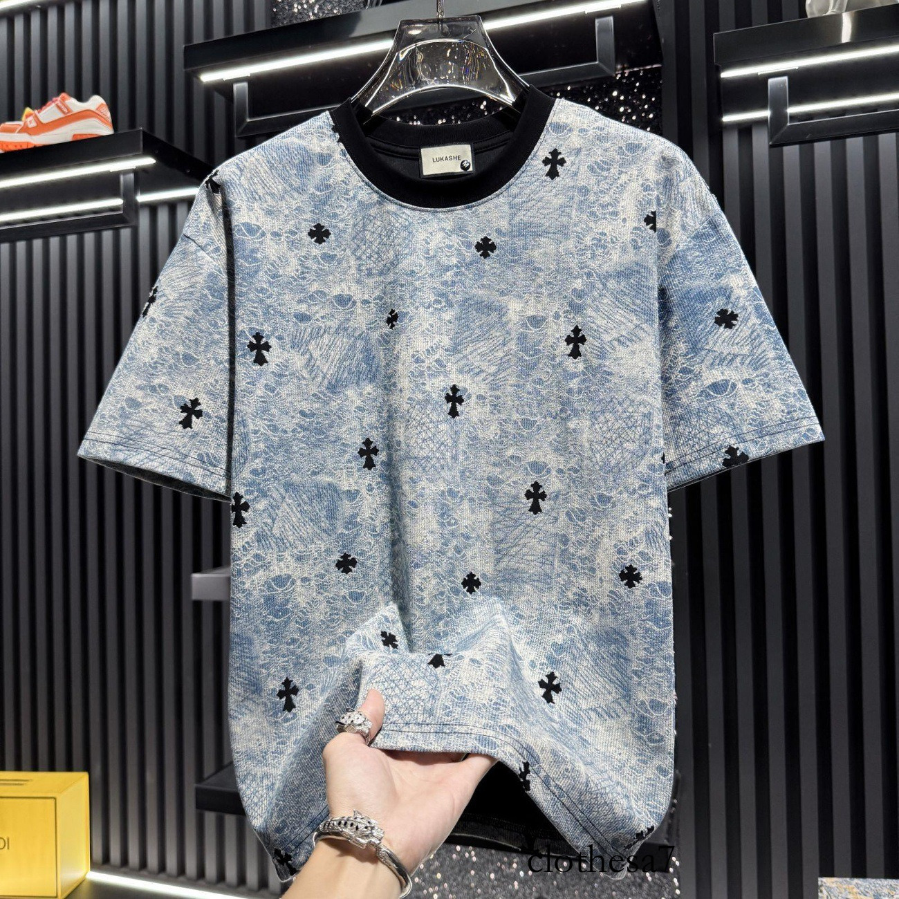High-quality men's T-shirts Fashionable trendy cross-embroidered short-sleeve T-shirt for men, round-neck casual versatile top, 2026 summer new s