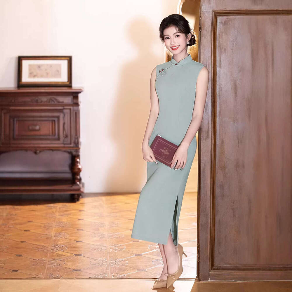 2026 Summer New Solid Color Chinese Modified Cheongsam For Women, Sleeveless, Artistic Elegant, Everyday Young Style Dress, In Stock Qipao Hanfu Silk