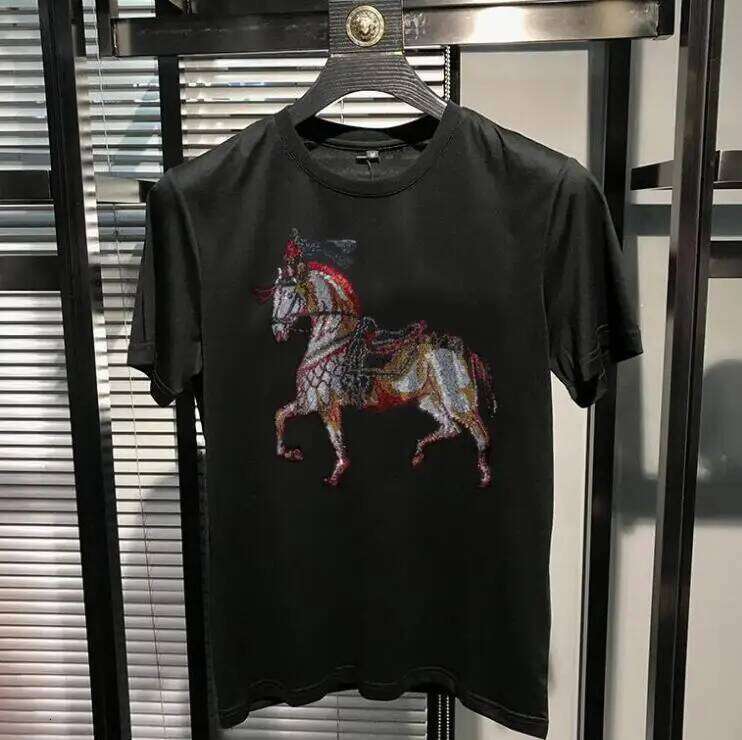 Summer O Neck Short Sleeve T Shirts Men Clothing Cartoon Horse Rhinestones Fashion Man Streetwear Cotton Tshirts Plus Size