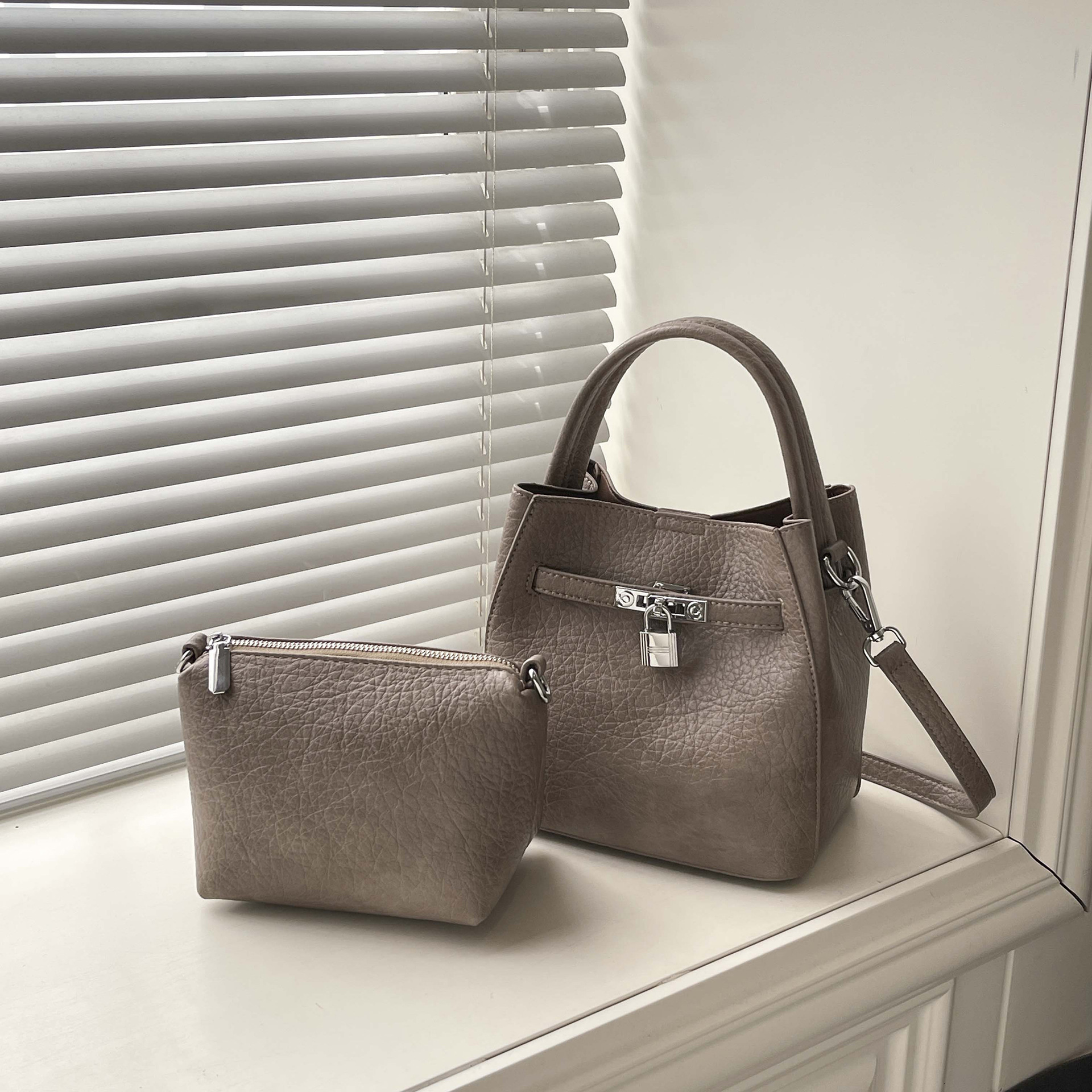 New women's bag set, PU simple large-capacity shoulder bag, girls' backpack, handbag, trendy manufacturer wholesale