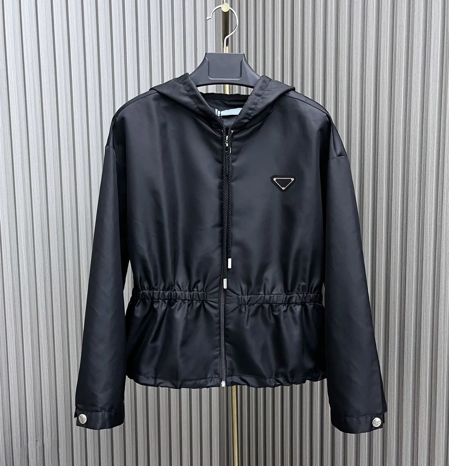 Classic Original Designer Women's Nylon Hooded Jackets Fashion Triangle Hooded Jacket Brands Black Zipper Casual Sports Zipper Windproof Waterproof Coats