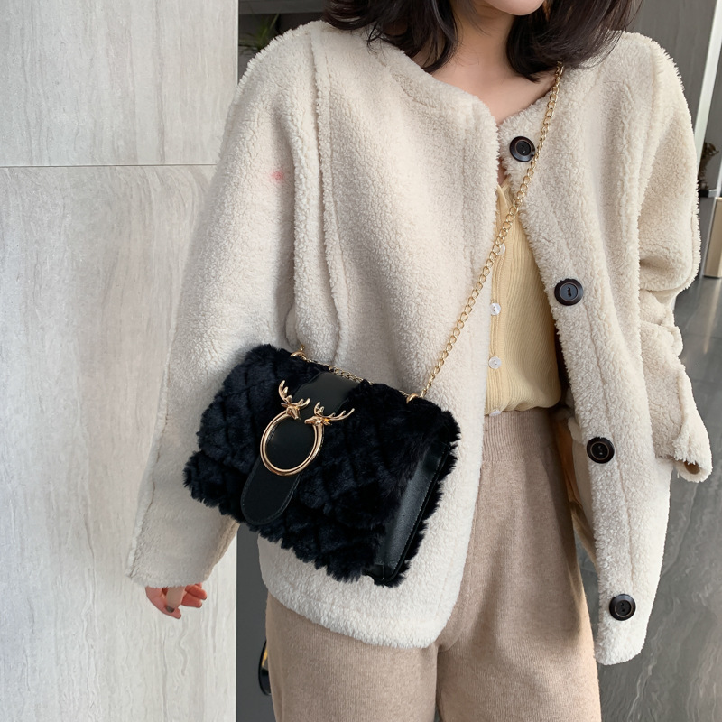 Free Shipping High Value Plush Crossbody Bag for Women Quilted Fur Purse with Deer Head Lock