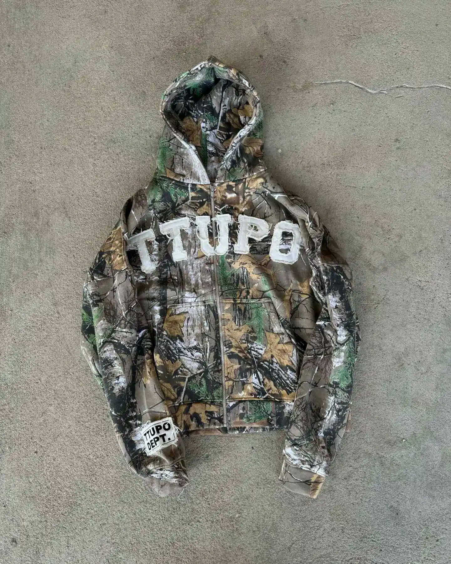2000s Oversized Camo Zip Sweatshirt Retro American Street Hoodie Hip Hop Streetwear Unisex Casual Camo Hoodie 260326