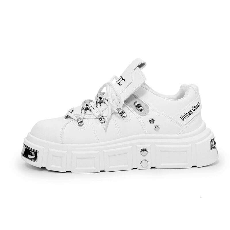 Internet celebrity hit Niche Design Bread Men S Casual Punk Style Skateboard Large Size Skate Shoes