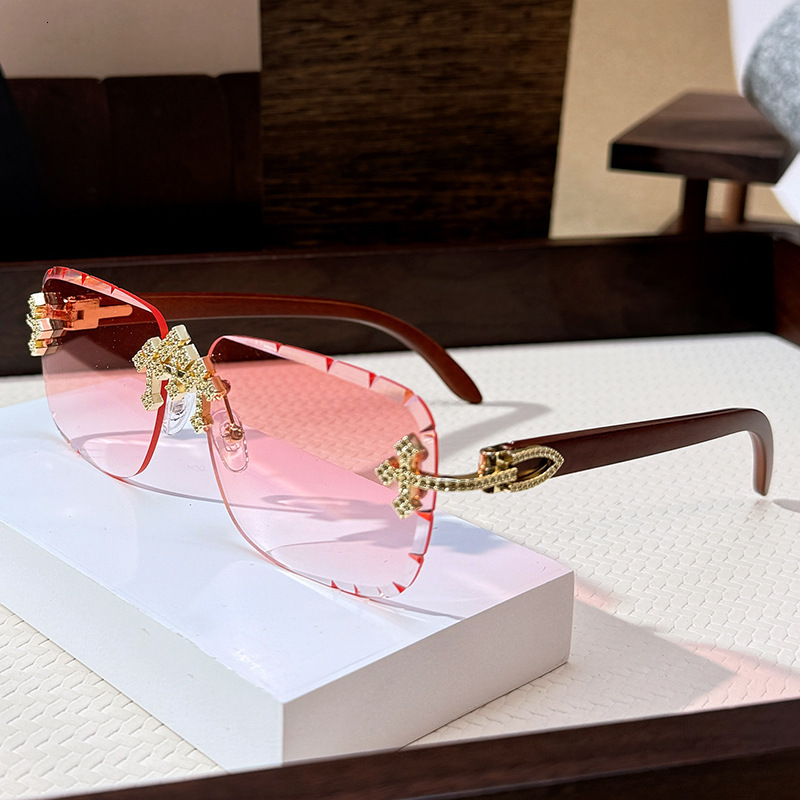 Luxury Brand Designer Sunglasses New Diamond-Studded Frameless Cross Sunglasses For Men Trendy Metal Sunglasses For Women High-End Decorative Wood Gra