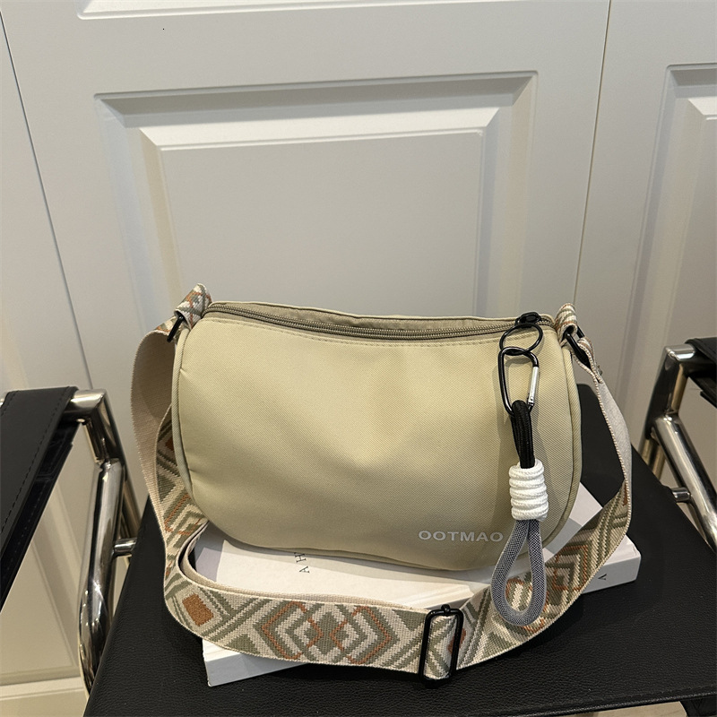 Free Shipping High Value Casual Wide Shoulder Strap Small for Women 2025 New Fashion Simple Boston High-Value Niche Crossbody Bag