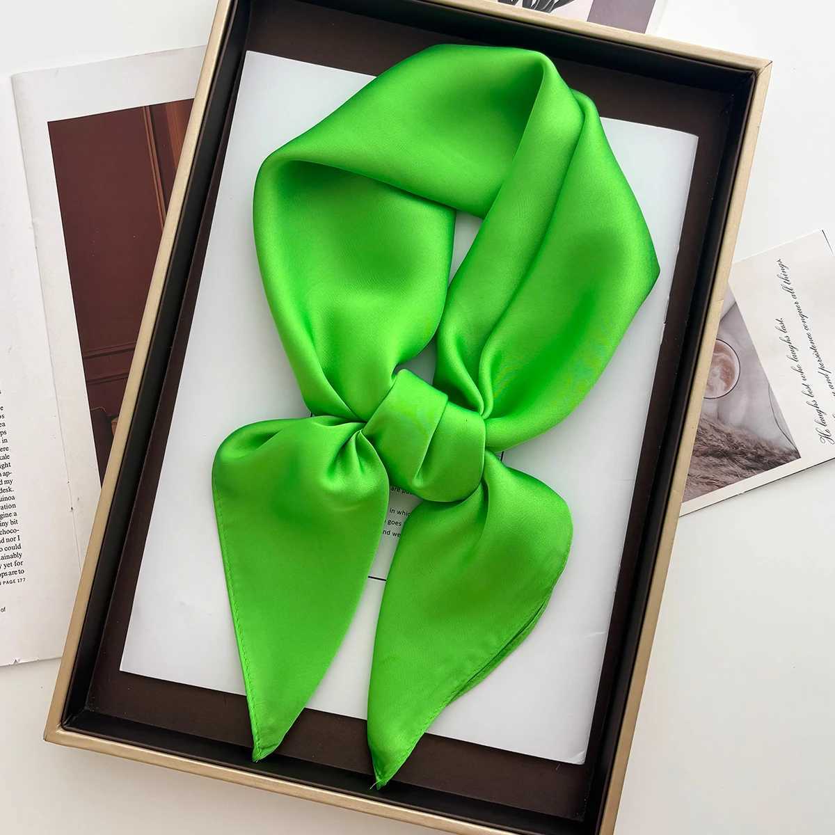 New Floral Print Silk Feeling 70cm Square Scarf Wen Foard Neckerchief Lady Satin Hijab Fem Decorate Neck Ties X260328