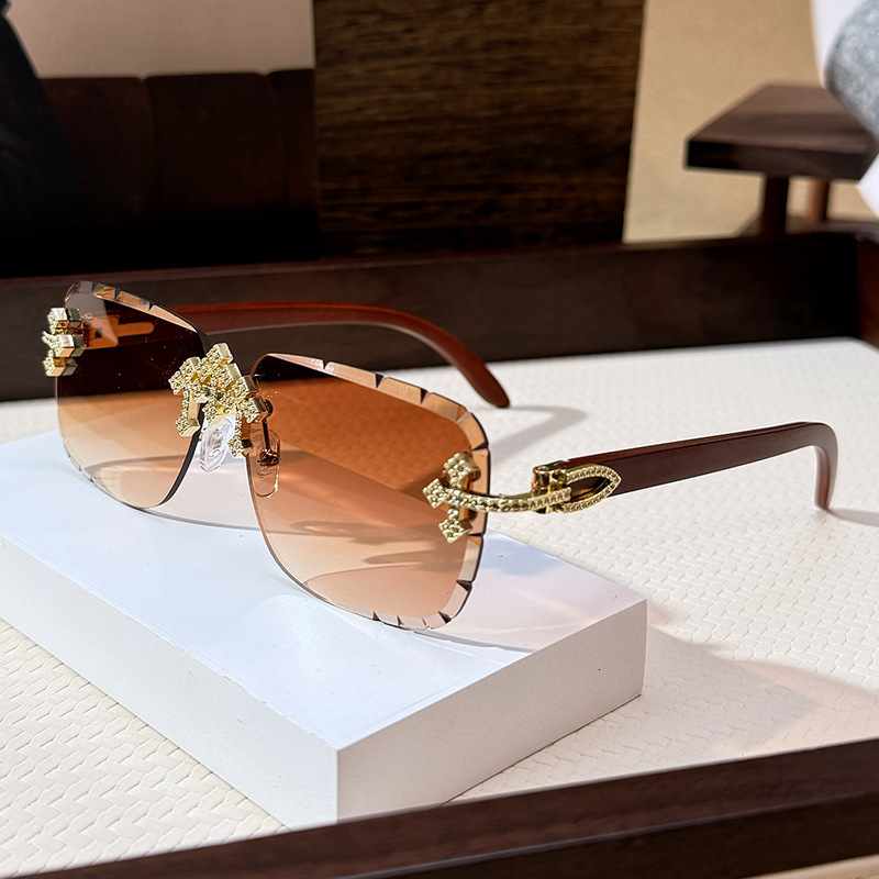 Luxury Brand Designer Sunglasses New Diamond-Studded Frameless Cross Sunglasses For Men Trendy Metal Sunglasses For Women High-End Decorative Wood Gra