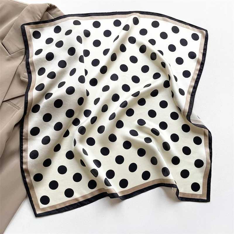 2024 New Pure Silk Scarf Small Square Fashion Lady Neck Hair Band Women Foulard Female Bandana Fashion Tie Print Neckerchief Z260330
