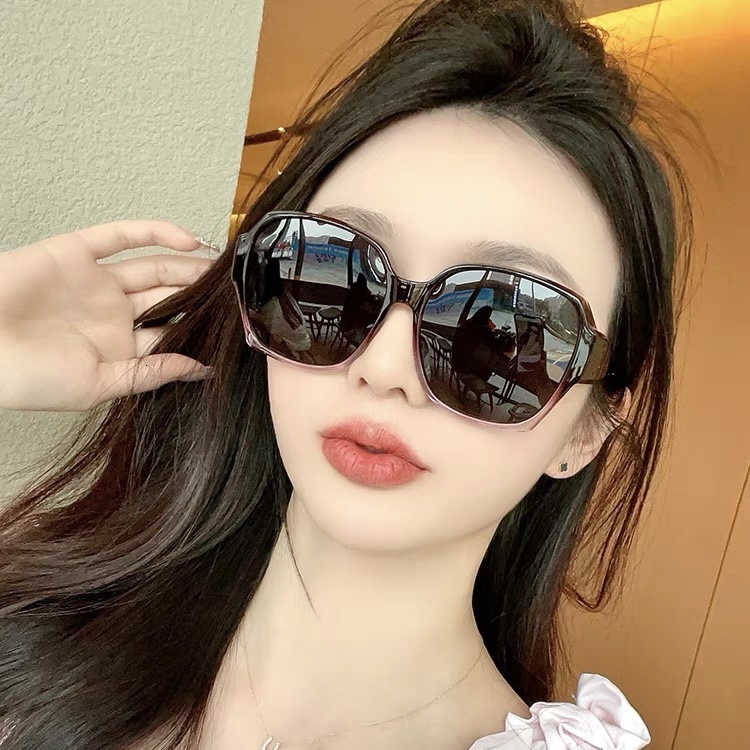 2026 New Anti Glare Designer Sunglasses Luxury Brand Fashion Accessories Outdoor Sports Fishing Circular Large Frame Anti UV Men's Sunglasses Who