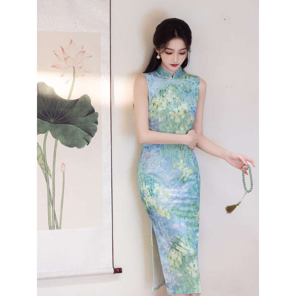 2026 Retro New Chinese Style Gold Diamond Velvet Modified Sleeveless Cheongsam For Artistic Girls, Slim Fit Elegant Daily Dress Qipao Hanfu Silk