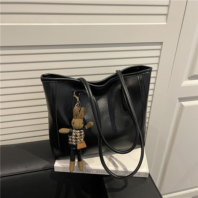 Free Shipping High Value 2026Retro Casual Tote for Women New Fashion Trend Large Capacity Shoulder Bag Simple Travel Handbag