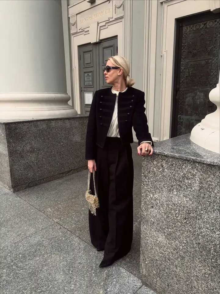 Chic Black Round Neck Napoleon Military Jacket Women Casual Full Sleeve Buttons Cropped Slim Coat 2026 Lady Daily Street JacketsT260328