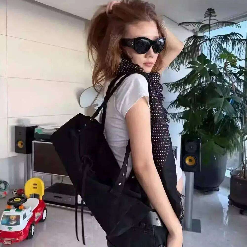 Twisted Strap Shoulder Brushed Suede Tote With Magnetic Clasp Underarm Carry Bag Large Capacity XIU LAI SI