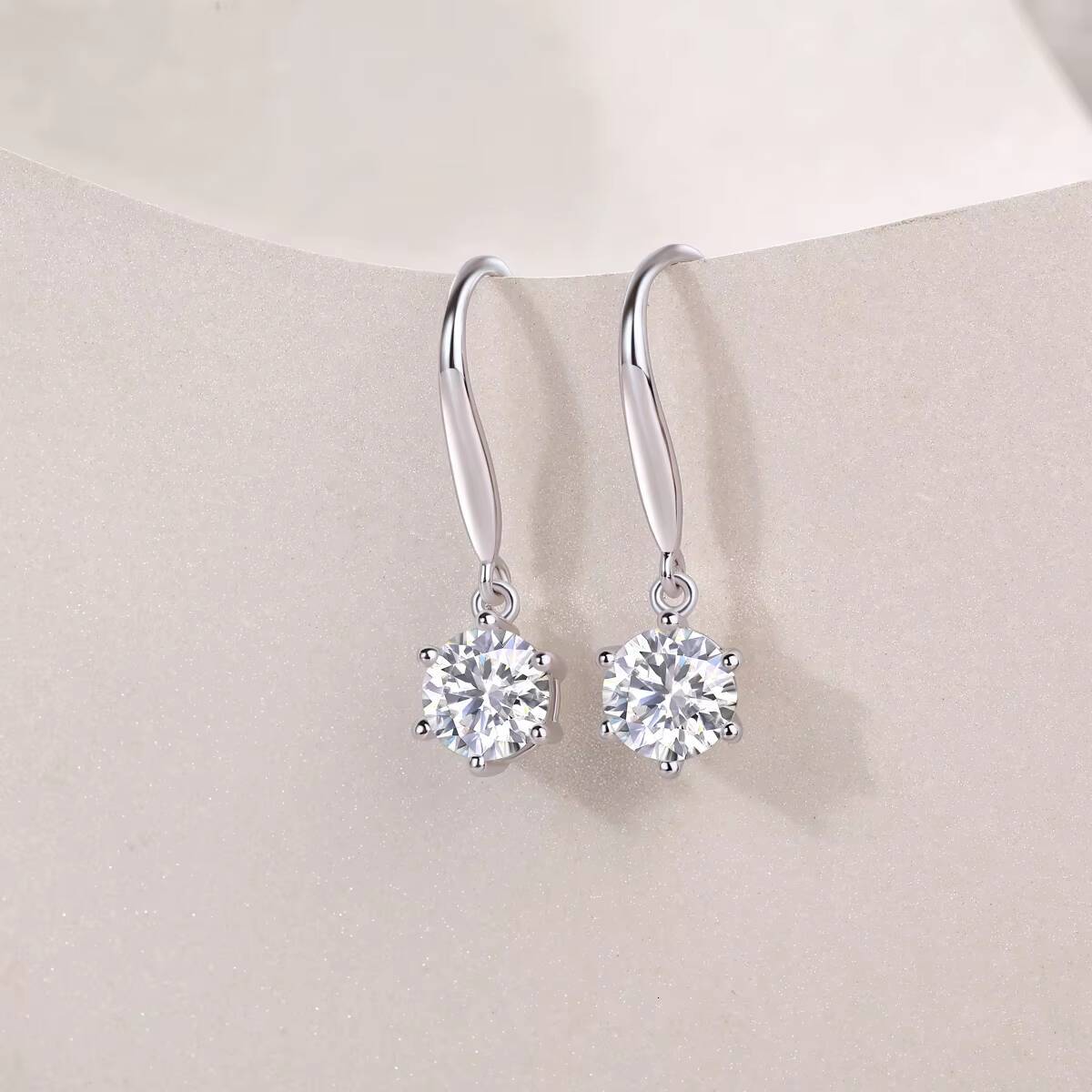 Custom Moissanite Pendant Necklace Jewelry Silver Chain Necklace with for Fashion Brand Wholesale Supplier