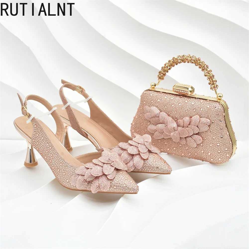 New Arrival Nigerian Women Heel Party Shoes and Bag Set Rhinestone Handbag Italian Design Luxury Wedding Shoes for Bride Z260330