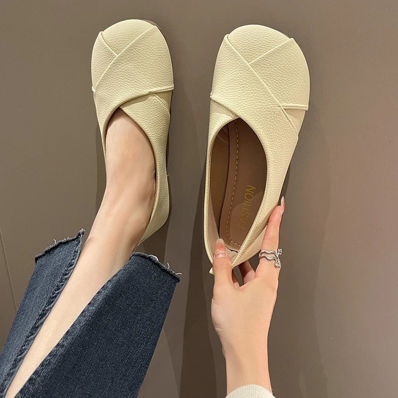 Women Slip-on Leather Loafers Ladies Casual Round Toe Cute Flats Nurse Shoes Sneakers Spring Autumn Fashion Ballet Shoes 260323