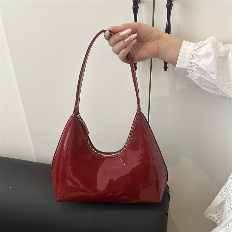 Free Shipping High Value Korean Style Niche Patent Leather Baguette Crescent Ladies Shoulder Women Handbag Textured Fashion Underarm Bag
