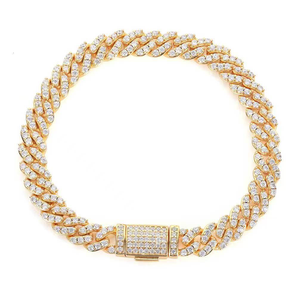 Through the GRA tester, Hip Hop Jewelry 925 sterling silver 8mm frosty VVS Cuban link morganite necklace for men, exudes a sense of sophistication.