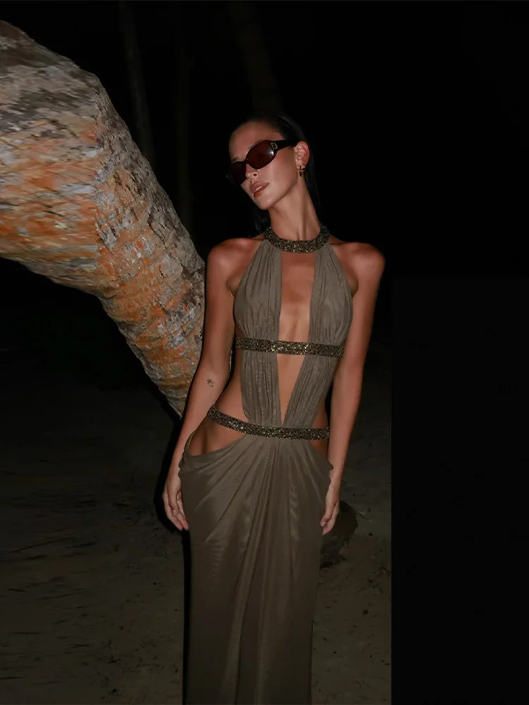 Sexy Patchwork Sequin Maxi Halter Dress Deep V Neck Backless Long Robes Hollow Out Party Vestidos Lady Dresses 260326