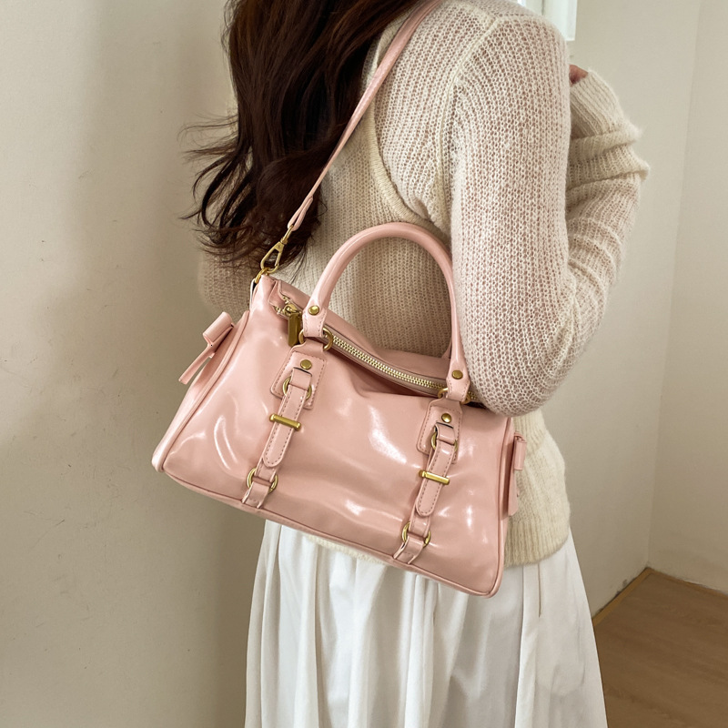 Niche design tote women, 2026 new model, versatile handbag for daily work commuting, shoulder and crossbody bag