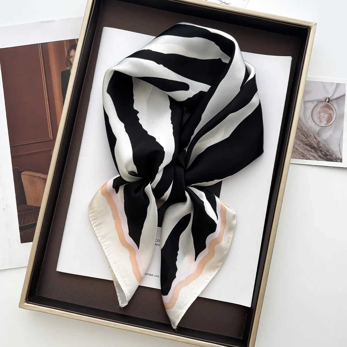 Print Shawl Square Scarf for Wen Soft Satin Neckerchief Fem Hair Bands Ribbon band Bandana X260328