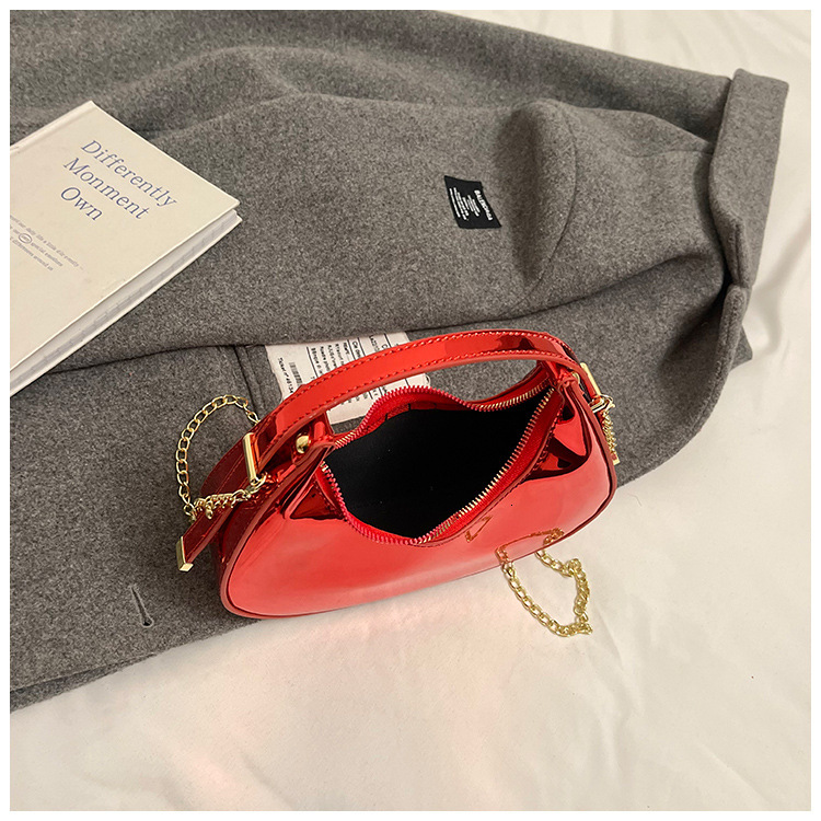 Free Shipping High Value Metallic Hobo Bag for Women Shiny Crescent Mini Handbag with Chain Strap
