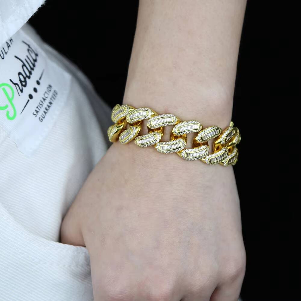 Iced Out Bling 18mm CZ Heavy Chunky Cuban Link Chain Bracelet Gold Silver Color 5A Moissanite Hip Hop Fashion Women Men Jewelry