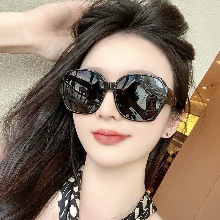2026 New Anti Glare Designer Sunglasses Luxury Brand Fashion Accessories Outdoor Sports Fishing Circular Large Frame Anti UV Men's Sunglasses Who