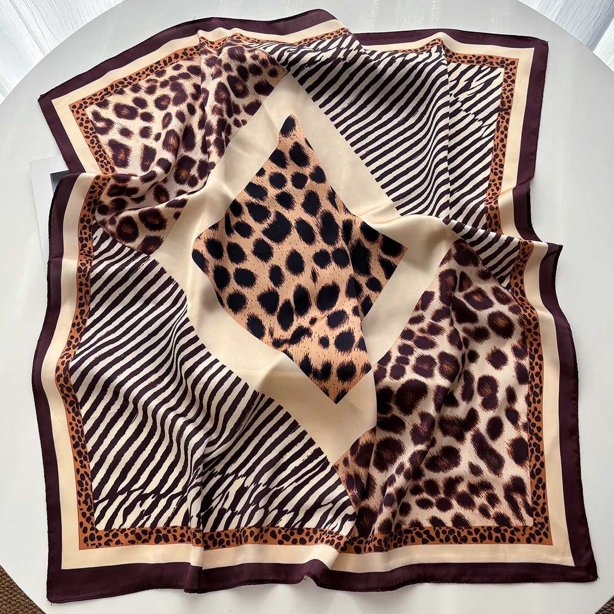 Luxury 7070cm Square Scarf For Women Ladies Leopard Print Hijab Elegant Neckerchief Bandanas Soft Stain Faux Silk Scarves Shawl Z260330