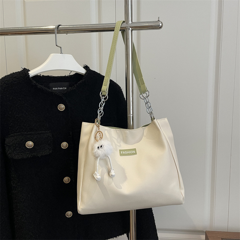 Free Shipping High Value Class for Women, Large Capacity Short Trip Travel Single Shoulder Crossbody Handheld Tote Commuter Bag, Sports Style Yoga Bag