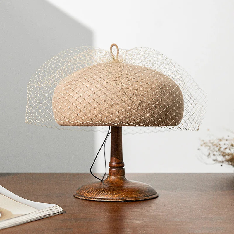 Playful Wool Lace Beret Hat with Net Women Tulle White Berets Warm Vintage Elegant French Winter Hat Female Painter Cap 260324