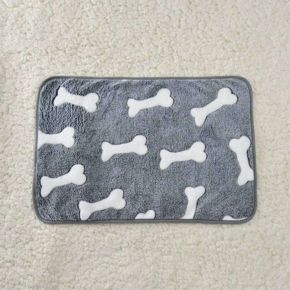 Fashion Pet Dog Blanket for Small Medium Dogs Cats Autumn Winter Cozy Soft Puppy Print Bed Mat Bulldog Pug French Accessories