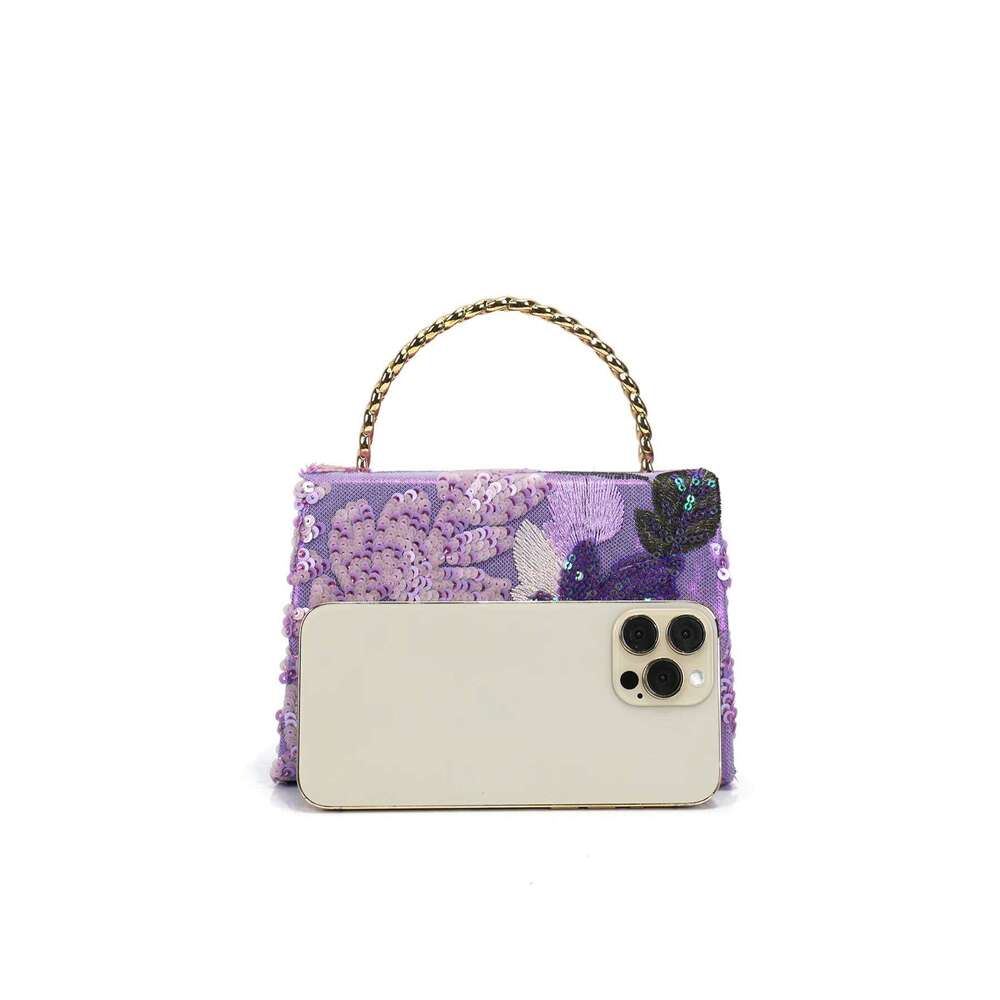 Chinese Embroidery New Arrival Bucket Design Random Women S Floral Pattern Clutch Bag Purple Color Sequines Women Evening Bags Envelope Clutch Bags