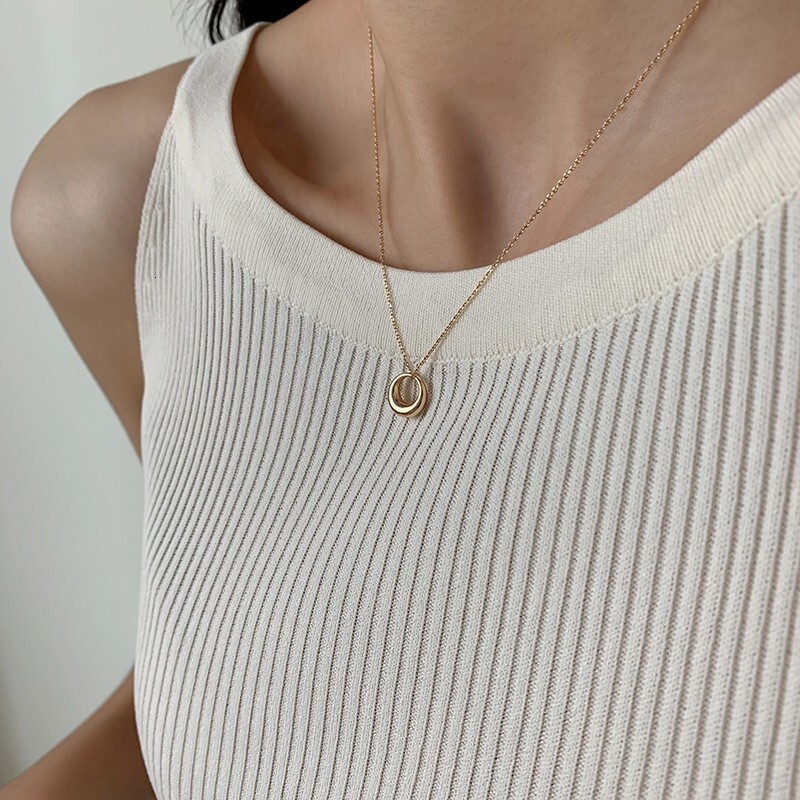 Designer luxury Ins Style Pearl Shell Summer Versatile Necklace for Women with Bowknot, Non-Fading Niche Design Clavicle Chain Jewelry