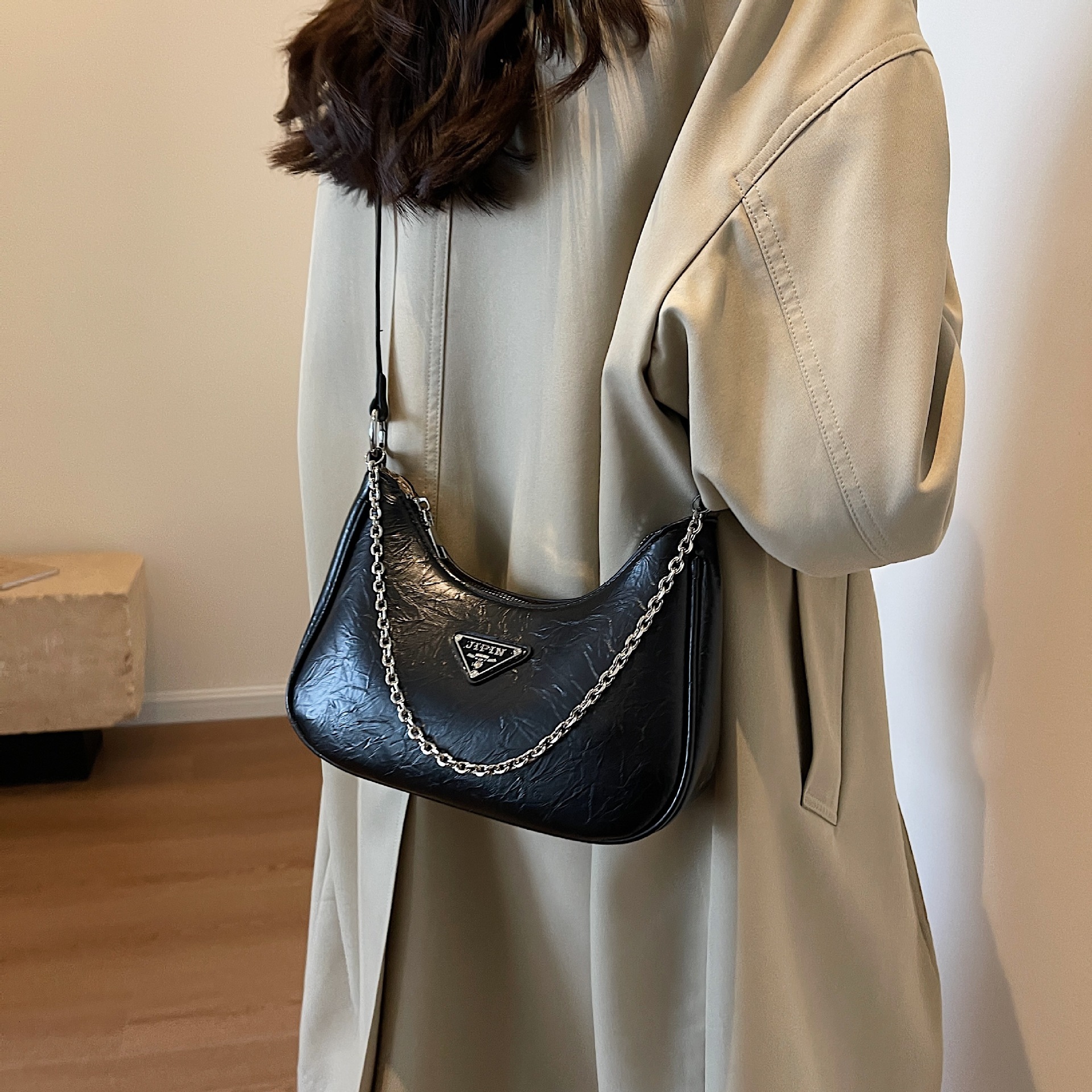 2026 New Model High-End Fashionable Niche Design Women's Popular Versatile Crossbody Single Shoulder Underarm Bag