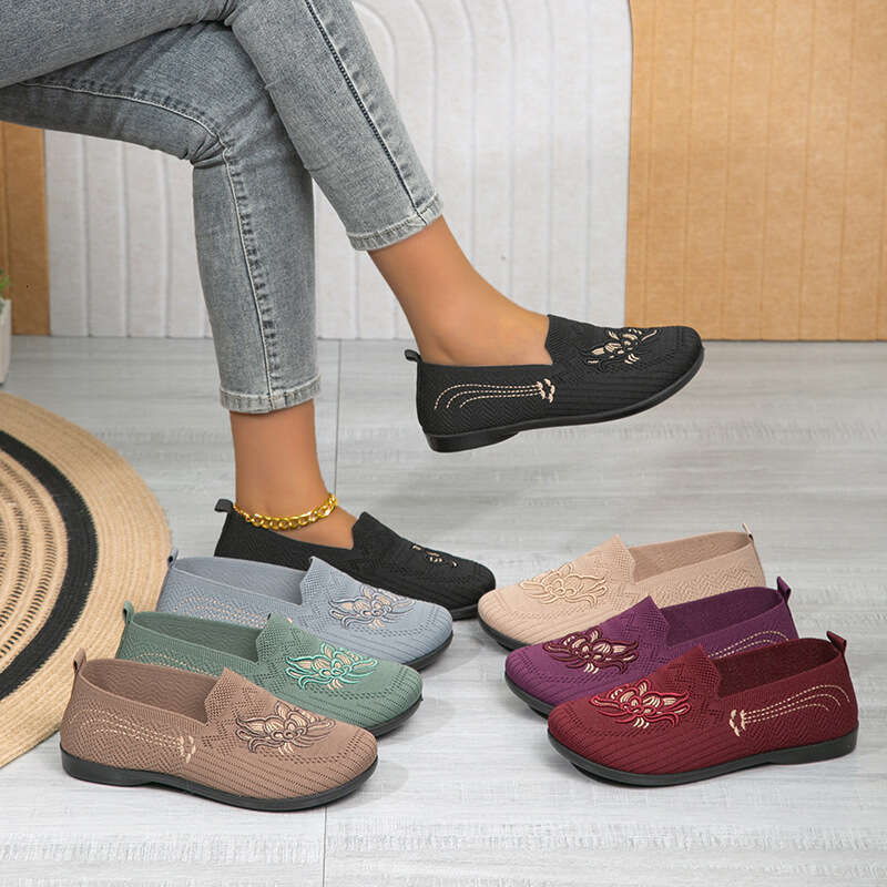 Free shipping 2026 Spring Embroidered Slip-On Women's Flat Fashion high quality Casual Mom Shoes Ladies Loafers