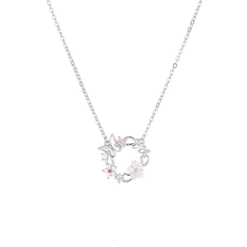 Designer luxury Exquisitely crafted butterfly wreath necklace for women, light luxury, elegant and sophisticated, niche design, -style fashion collarb