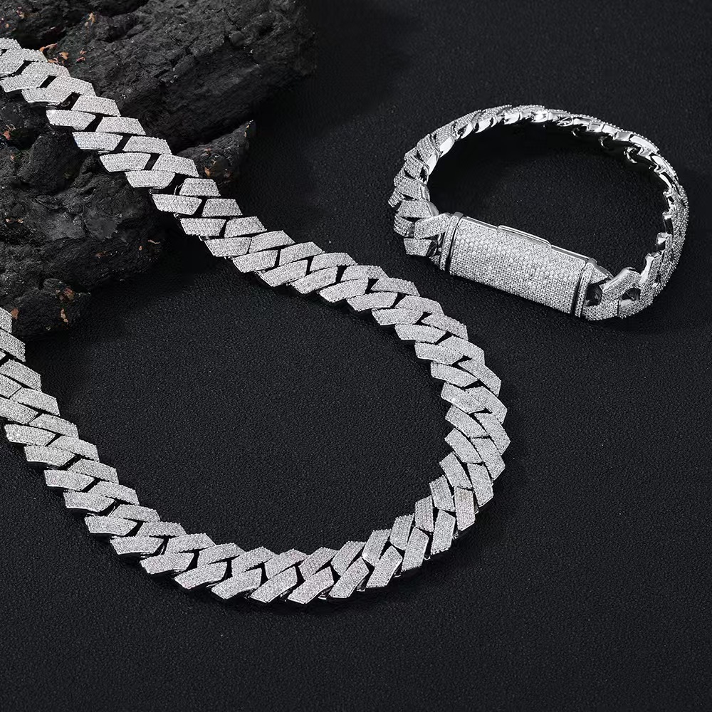 Hip-hop trend 15mm four-row diamond-set morganite straight clasp rhombic Cuban chain - A unique and sophisticated men's necklace