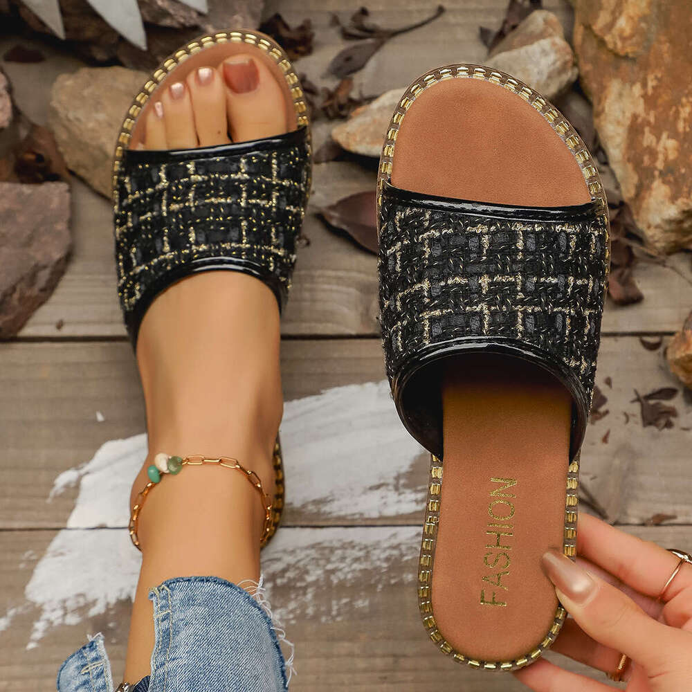 Large Size 36-43 Beach 2026 Fabric Slip-On Summer New Fashion Design Shoe Outdoor Wear Sandals