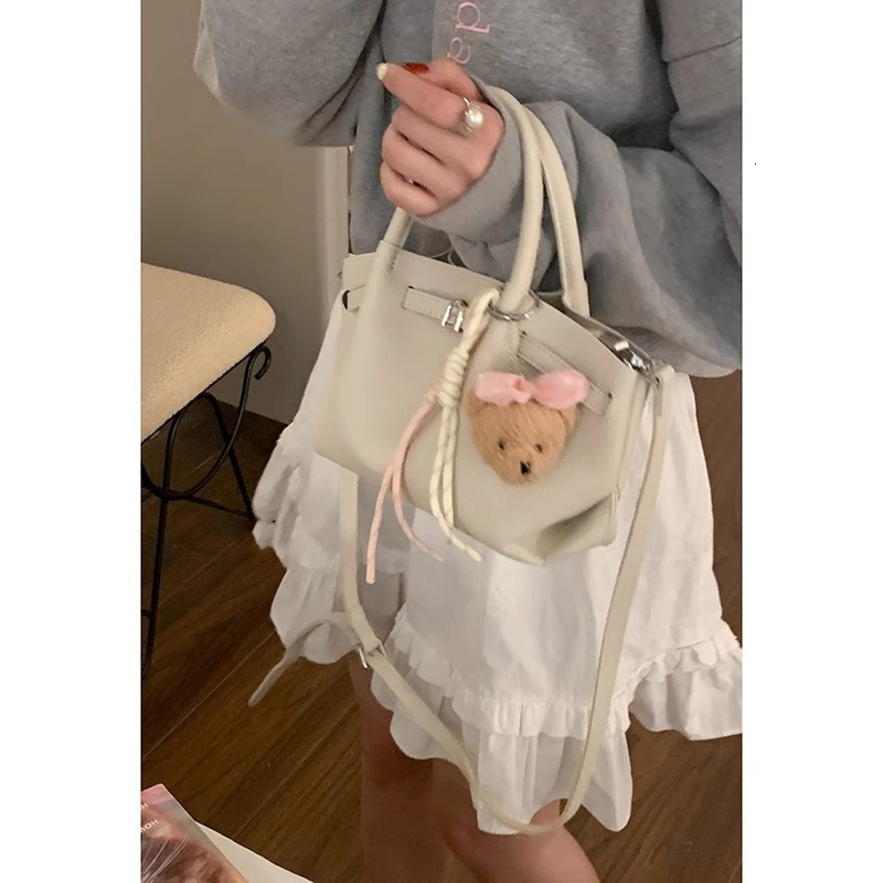 Handheld Basket for Women 2025 New Trendy Spring Fashion Lychee Pattern Tote Single Shoulder Crossbody Bag