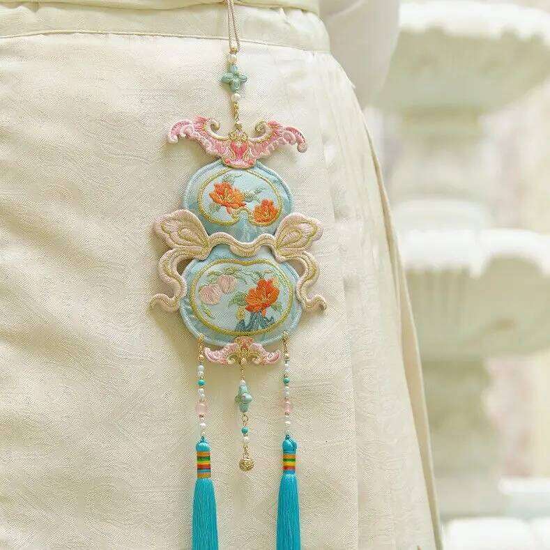 Chinese Embroidery Lucky Fulu Palace Lantern Original Double-Sided Embroidery Restoration Gourd Sachet Hanfu Ban Step Antique Pendant Bag Charms