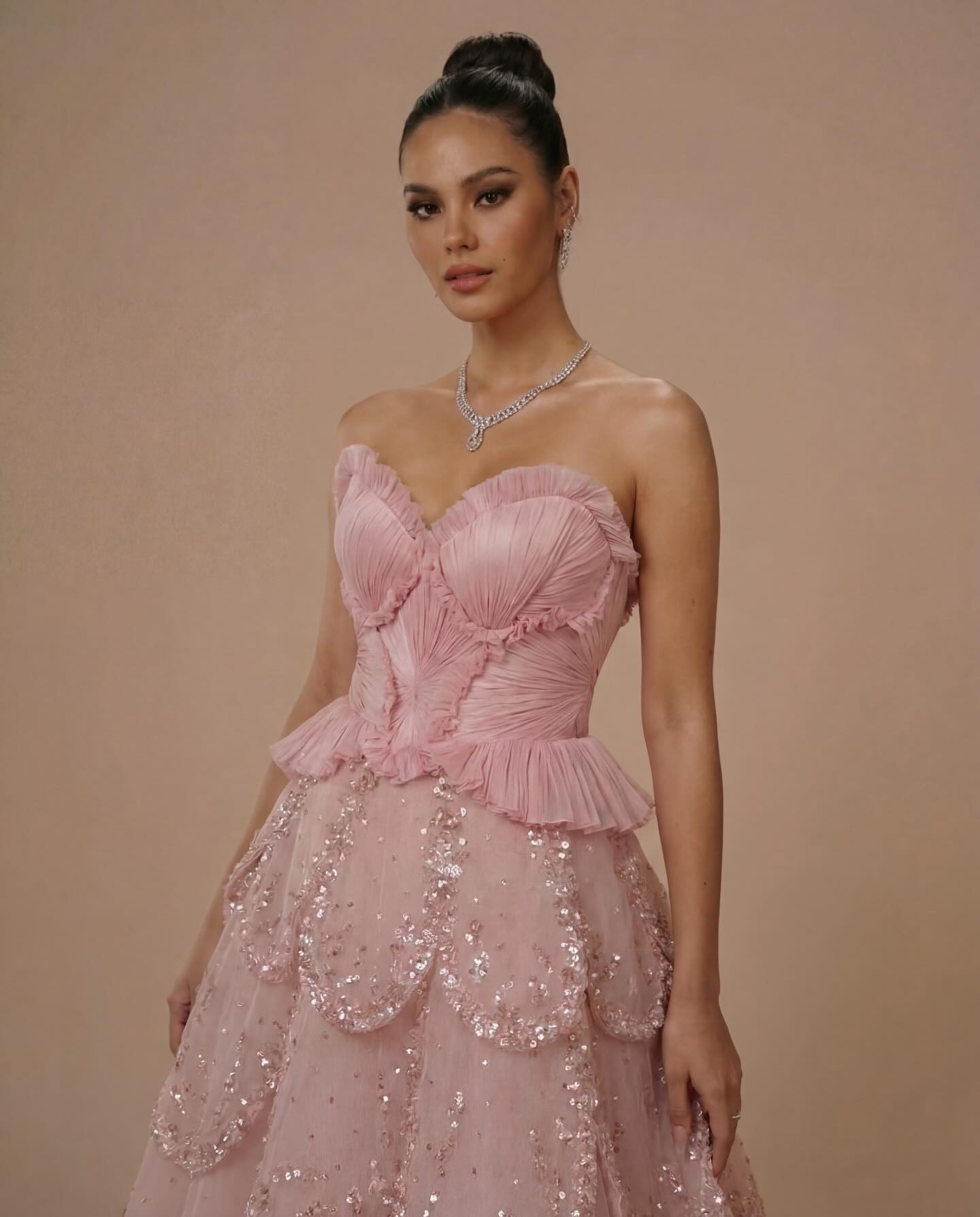 Elegant Evening Dresses Appliques Beads Sexy Sweetheart Lace Prom Gowns Layered Sweep Train Vestido De Noite Customized