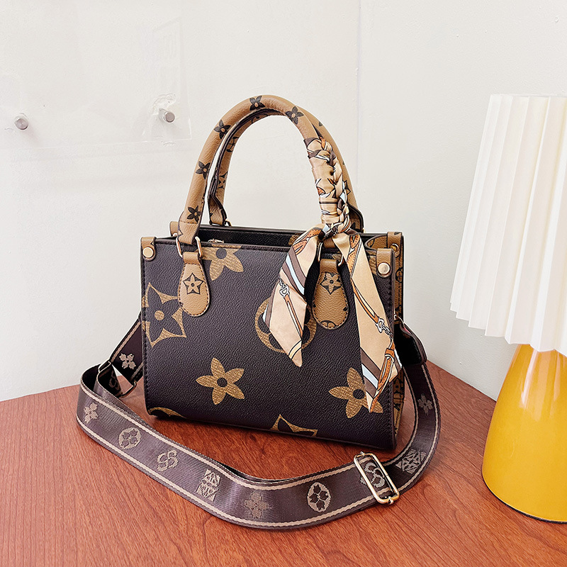 Free shipping Designer bag Plaid tote bag women bag shoulder bag crossbody bag versatile large capacity handbag Smart plain