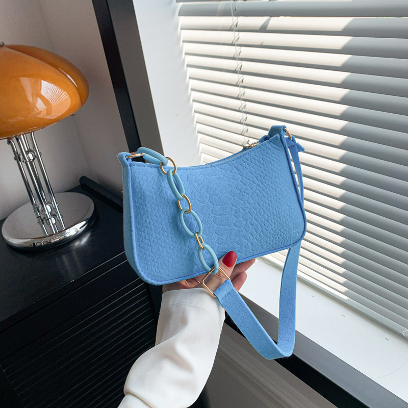 Free Shipping High Value 2026 Simple and Stylish Design, Contrast Color Underarm Bag, Casual Fashion, Large Capacity, Trendy Handheld Shoulder Small S